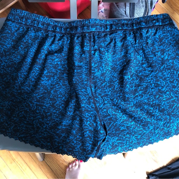Lululemon size 12 - Picture 3 of 4